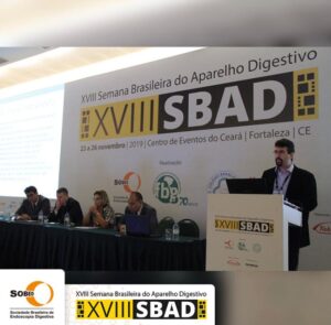 Palestra sobre as vantagens da residência MEC em relação aos “cursinhos” de endoscopia.